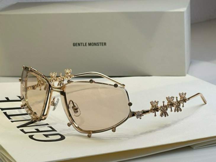 Picture of Gentle Monster Sunglasses _SKUfw59864799fw